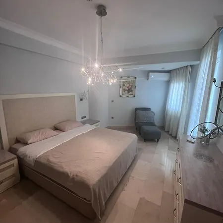 Luxery Goldcity Gold Hotel 5*